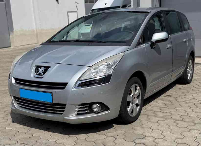 Peugeot 5008 Active 1,6i benzín 88kw - foto 14