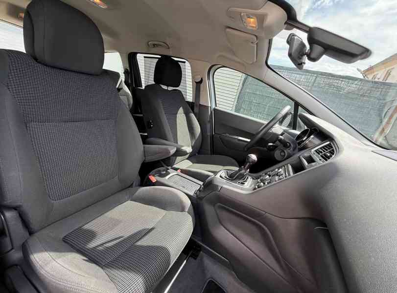 Peugeot 5008 Active 1,6i benzín 88kw - foto 11