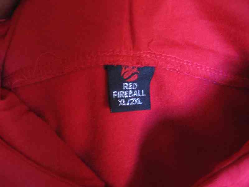 bunda,mikiny,3/4 legíny,vaky,kabelka kufřík,klíčenka - foto 5