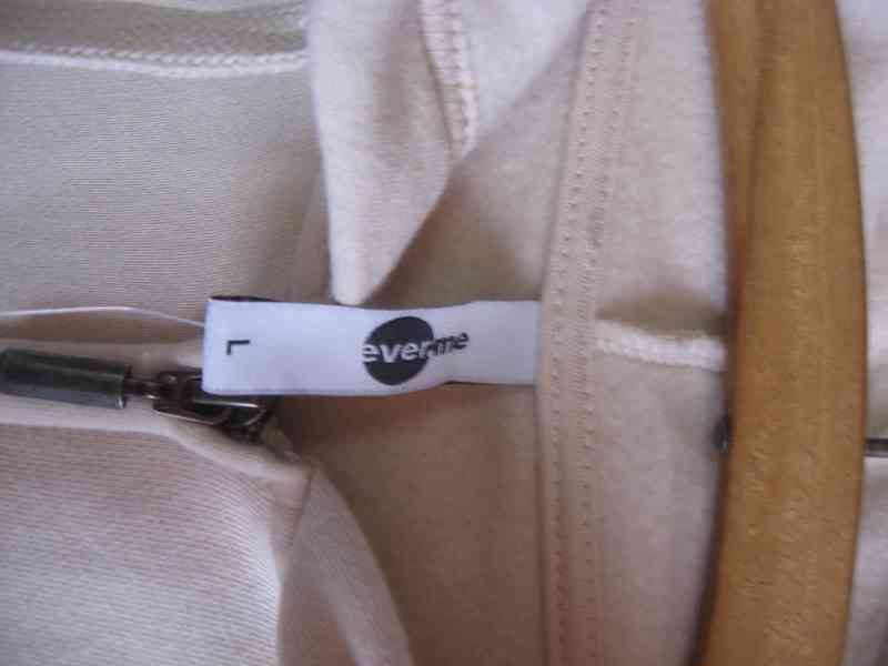 bunda,mikiny,3/4 legíny,vaky,kabelka kufřík,klíčenka - foto 3