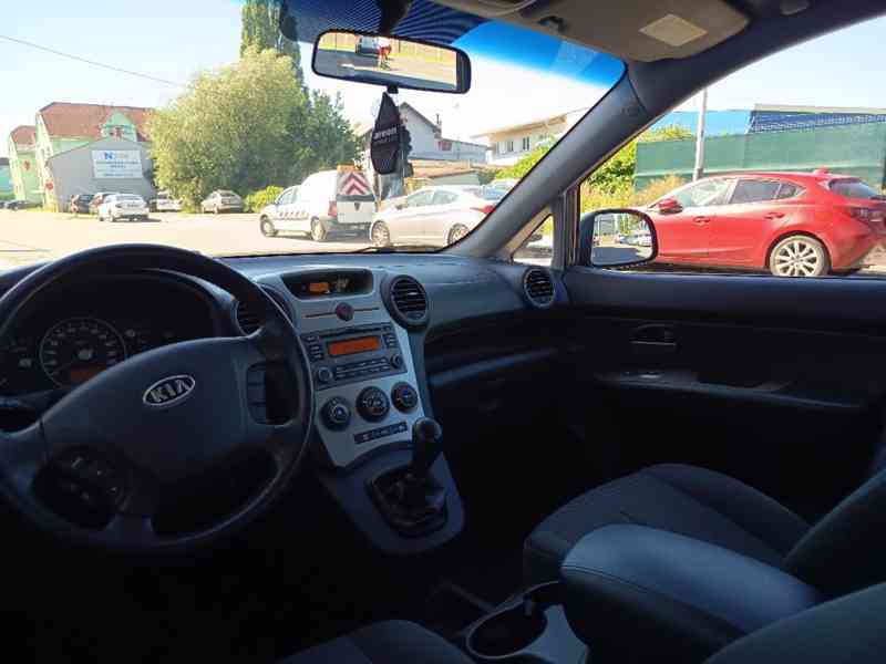 KIA Carens 2,0i16V Family 106kw - foto 14