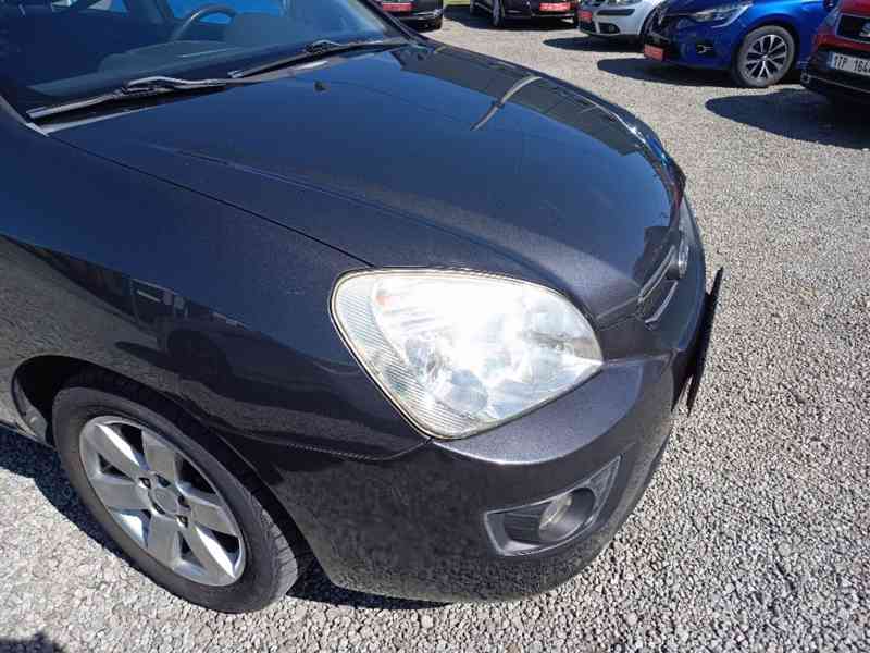 KIA Carens 2,0i16V Family 106kw - foto 7
