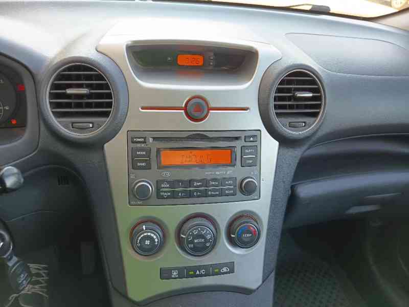 KIA Carens 2,0i16V Family 106kw - foto 20