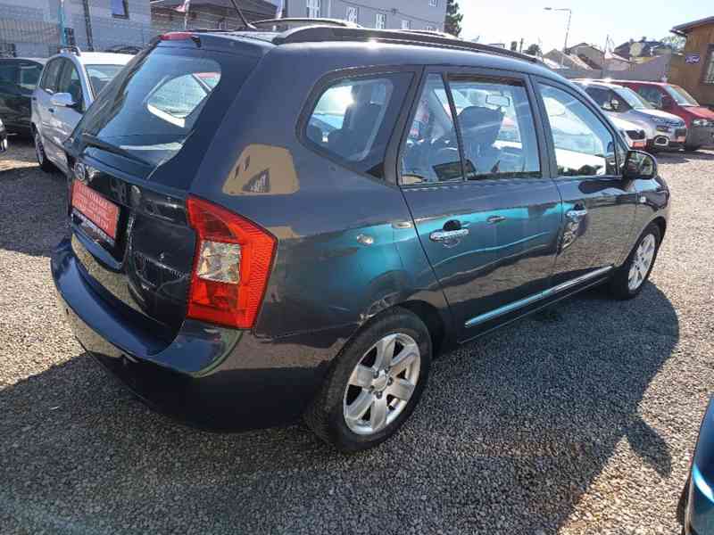 KIA Carens 2,0i16V Family 106kw - foto 11