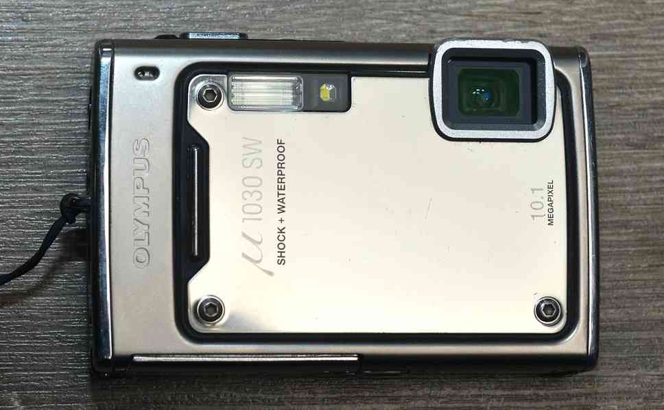 OLYMPUS Mju 1030 SW *CCD 10 MPix*Vodotěsný do 10m* - foto 4