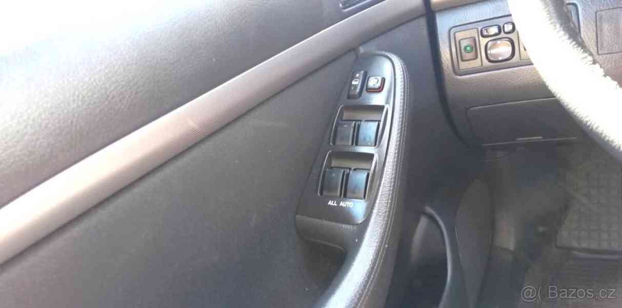 Toyota Avensis T 25 sol 2 vvti benzin top - foto 6