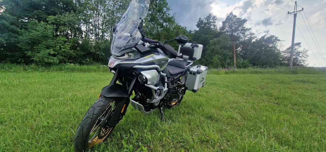 CFMOTO 800MT TOURING - foto 8