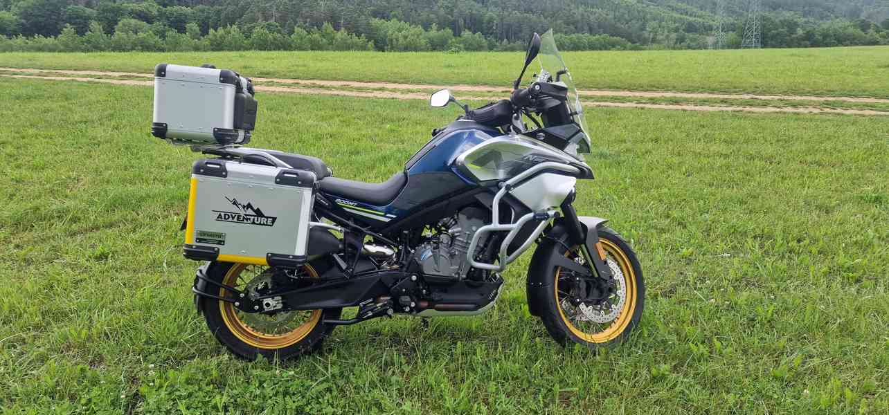 CFMOTO 800MT TOURING - foto 2