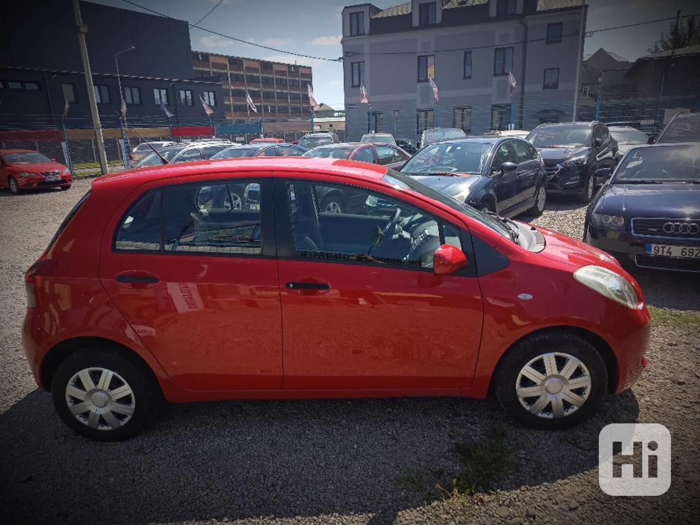 TOYOTA Yaris 1,0VVT-i Comfort  ČR  - foto 1