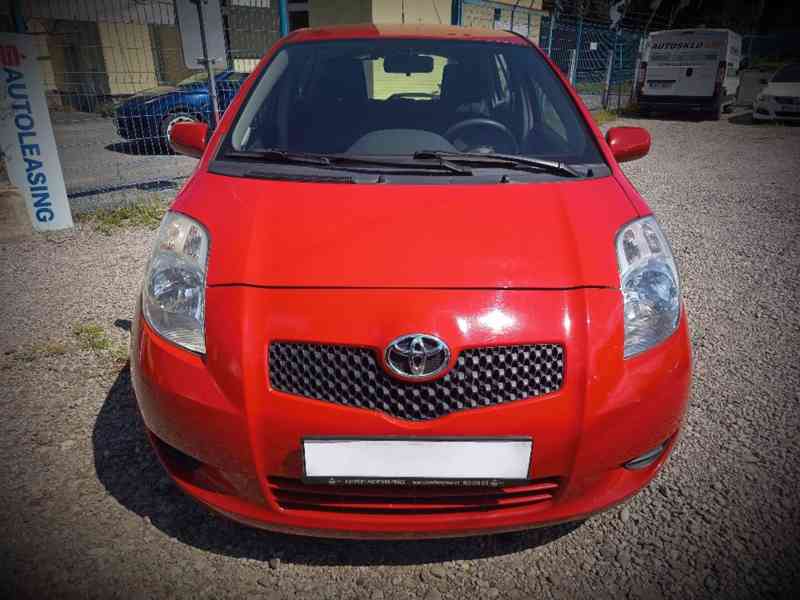 TOYOTA Yaris 1,0VVT-i Comfort  ČR  - foto 4