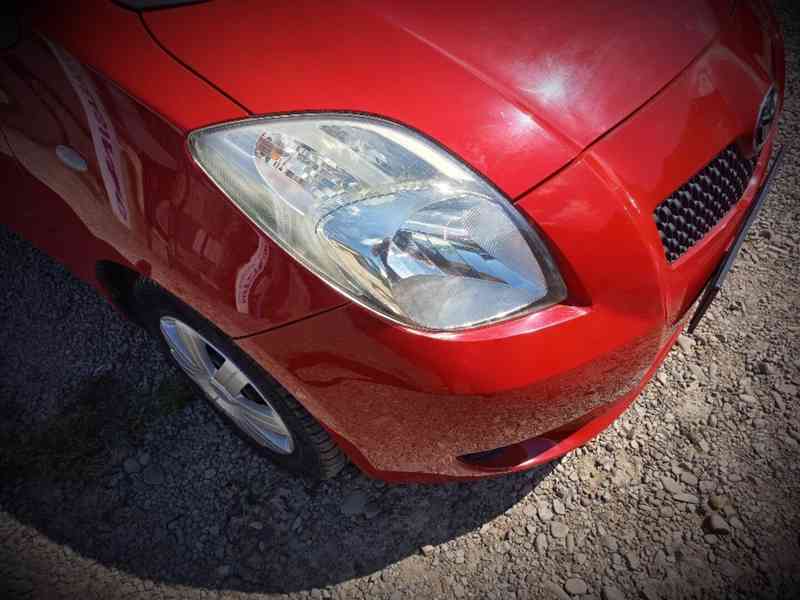 TOYOTA Yaris 1,0VVT-i Comfort  ČR  - foto 5