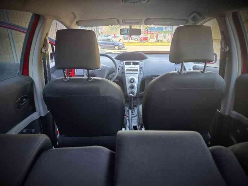 TOYOTA Yaris 1,0VVT-i Comfort  ČR  - foto 20