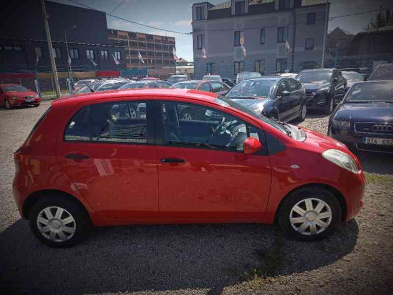 TOYOTA Yaris 1,0VVT-i Comfort  ČR  - foto 1