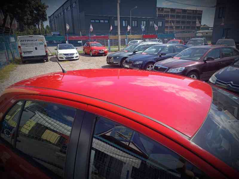 TOYOTA Yaris 1,0VVT-i Comfort  ČR  - foto 6