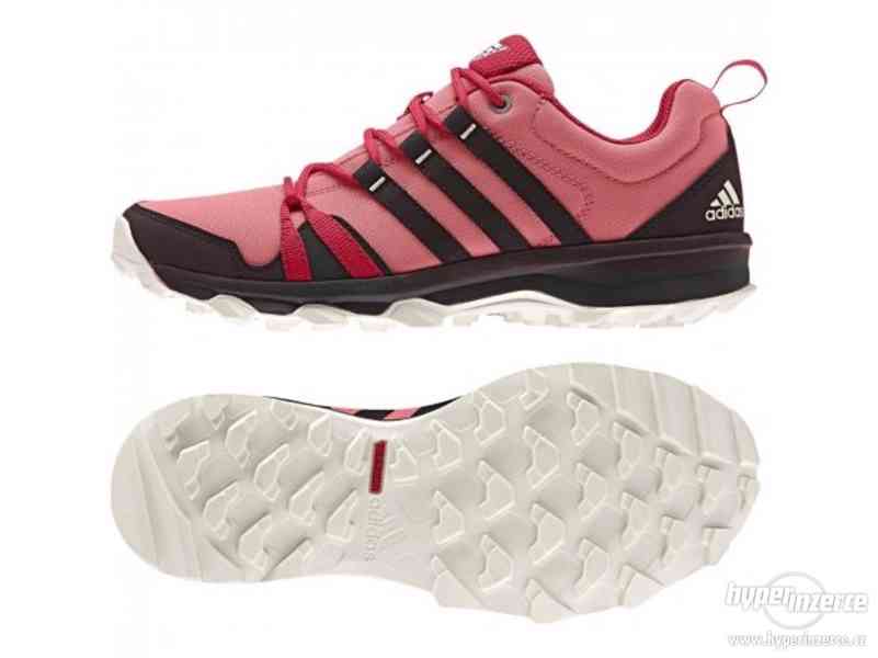 Pevné a pohodlné dámské boty Adidas - foto 1