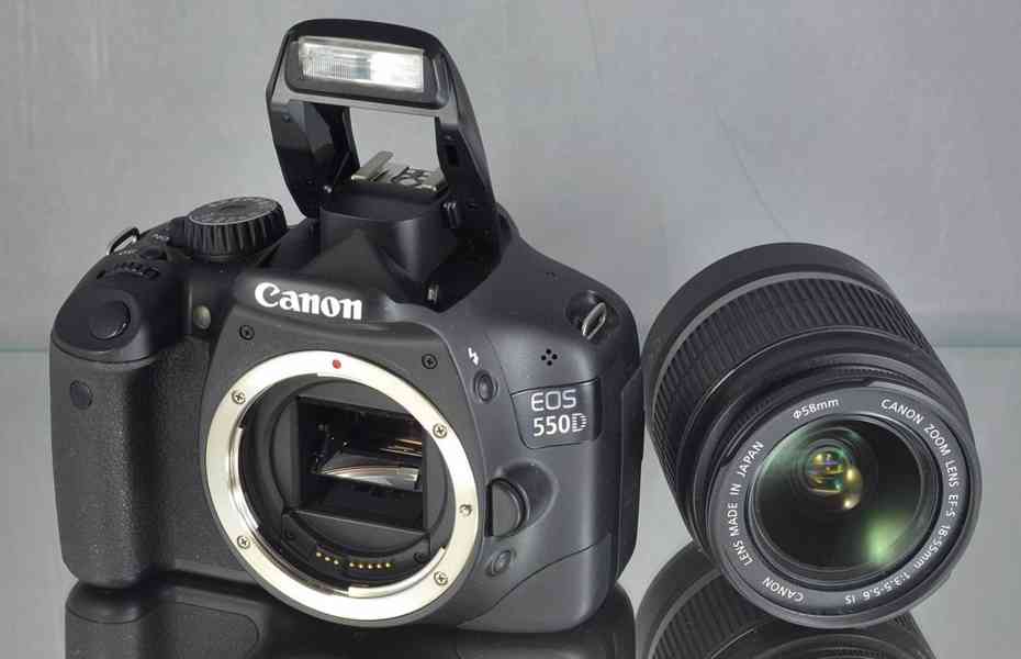 Canon EOS 550D + Objektiv EFS 18-55mm 1200 Exp. - foto 5