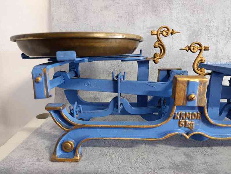 Staré litinové váhy KAMOR původní miska - foto 3