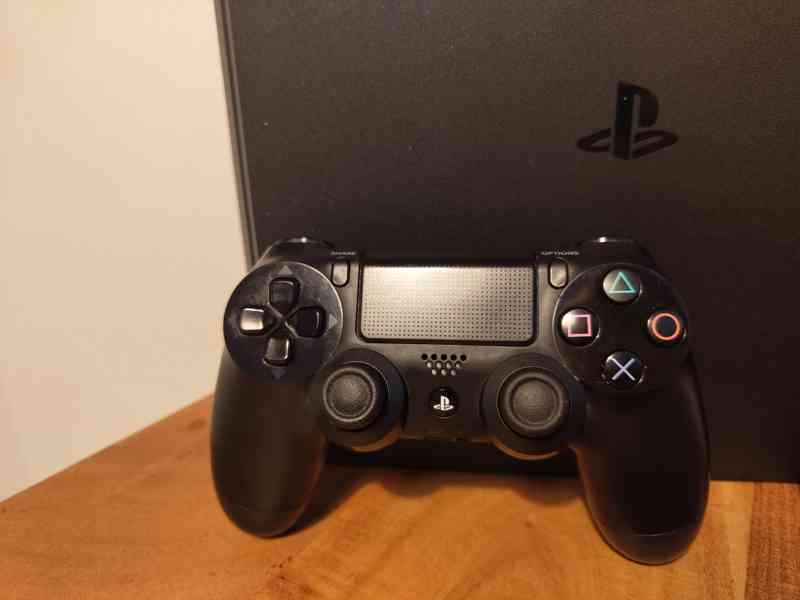 Playstation 4 (PS4) Slim 500gb , rok záruky + hra - foto 2