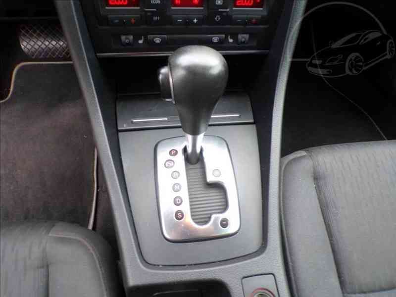 Audi A4 Avant 2,0 i AUTOMAT - foto 7
