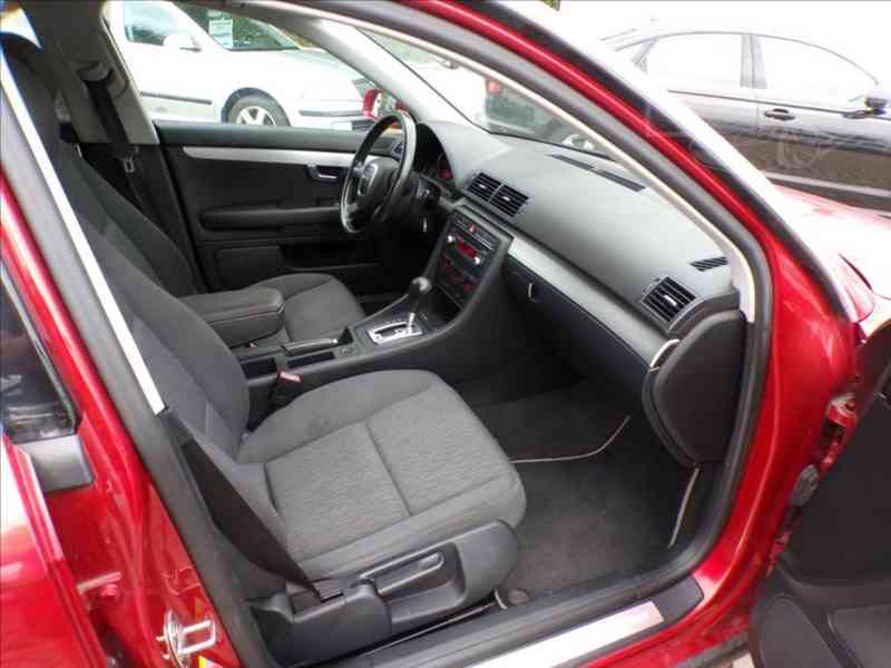 Audi A4 Avant 2,0 i AUTOMAT - foto 12