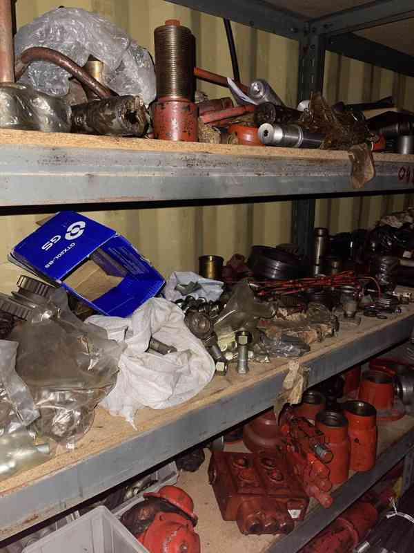 Sady na opravy hydraulických válců Bagru Bělarus (Podkop) - foto 20