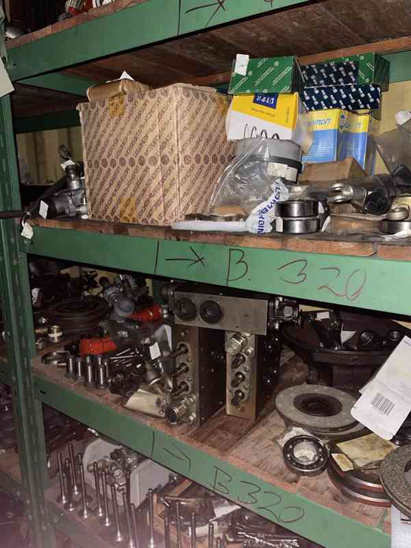 Sady na opravy hydraulických válců Bagru Bělarus (Podkop) - foto 13