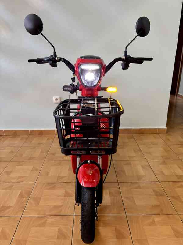 Nový elektroskútr / elektrokoloběžka –  možnost vyzkoušení. - foto 12