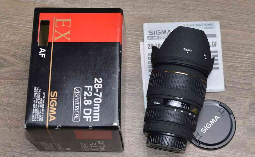 pro Canon -Sigma DG 28-70mm F/2.8 EX DF ASPHERICAL