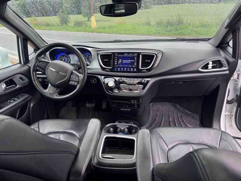 Chrysler Pacifica 3,6 S Sunroof Navi DVD LPG Limited 2019 - foto 11