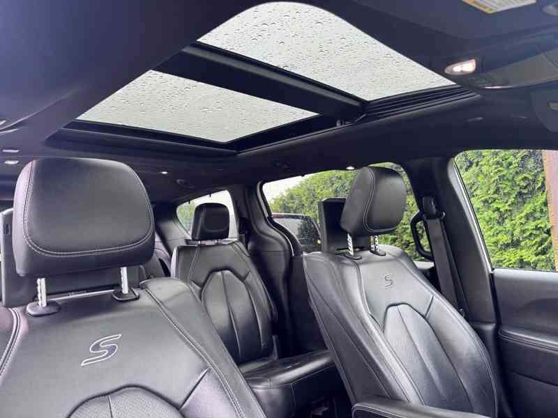 Chrysler Pacifica 3,6 S Sunroof Navi DVD LPG Limited 2019 - foto 12