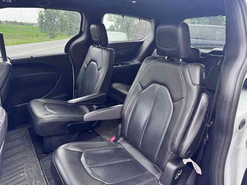 Chrysler Pacifica 3,6 S Sunroof Navi DVD LPG Limited 2019 - foto 13