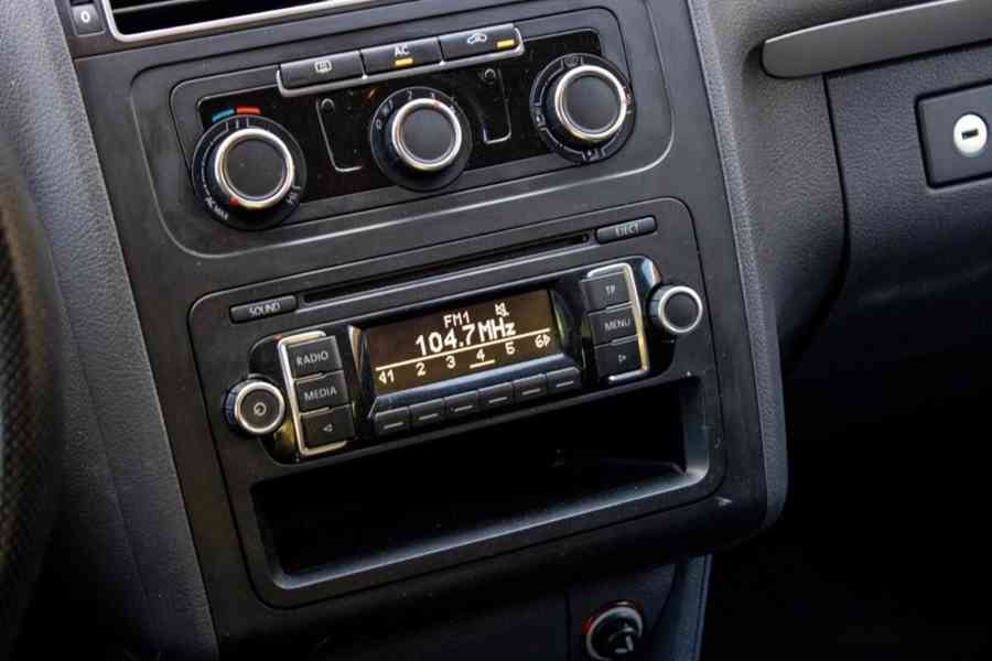 Volkswagen Touran 1.6 TDI BlueMotion Technology Comfortline - foto 15