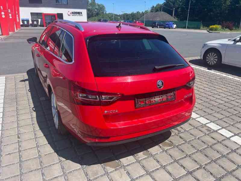 Škoda Superb 2,0   TDI/110kW Style Plus - foto 5