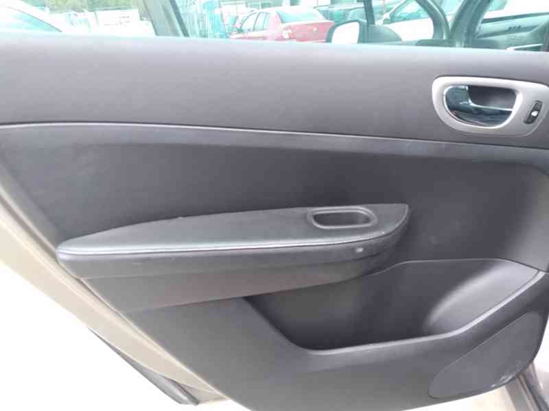 PEUGEOT 307 SW 2.0 AUTOMAT,ČR,DPH,KŮŽE - foto 34