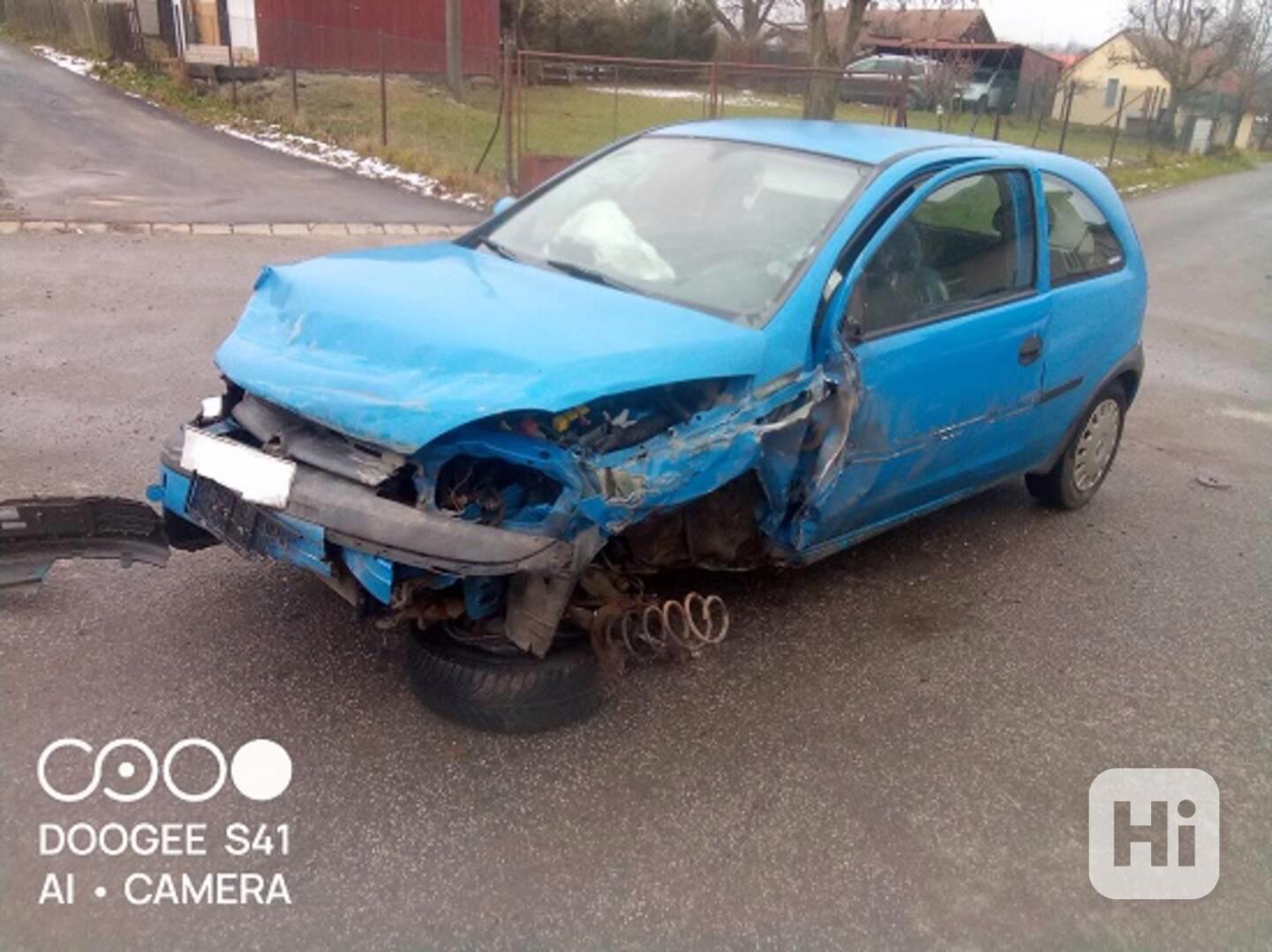 Náhradní díly na Opel Corsa "C " HB - foto 1