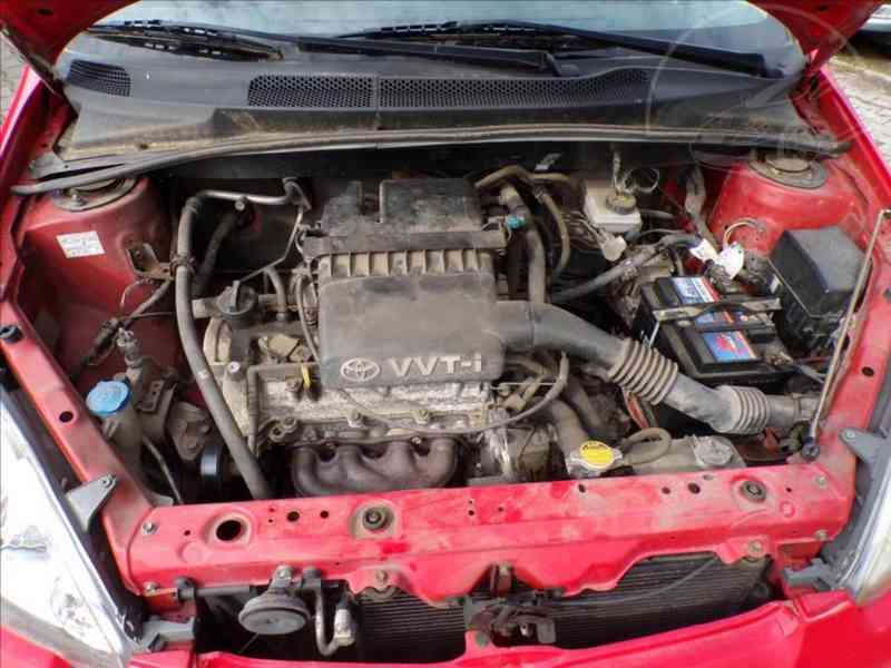 Toyota Yaris 1,0 VVT-i - foto 11