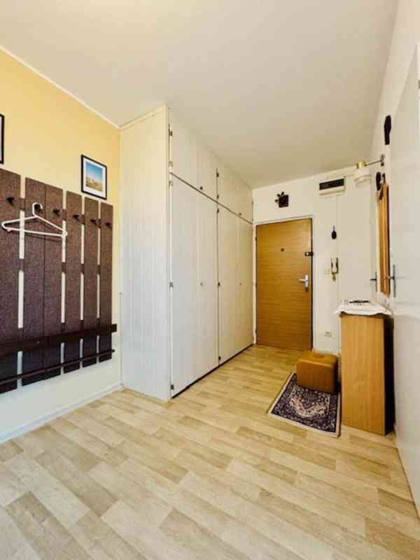 Jaroměř - družstevní byt 2+1 se zasklenou lodžií - foto 12