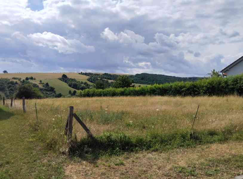 STAVEBNÍ POZEMEK  - foto 5