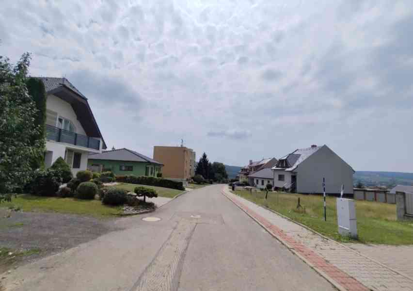 STAVEBNÍ POZEMEK  - foto 3