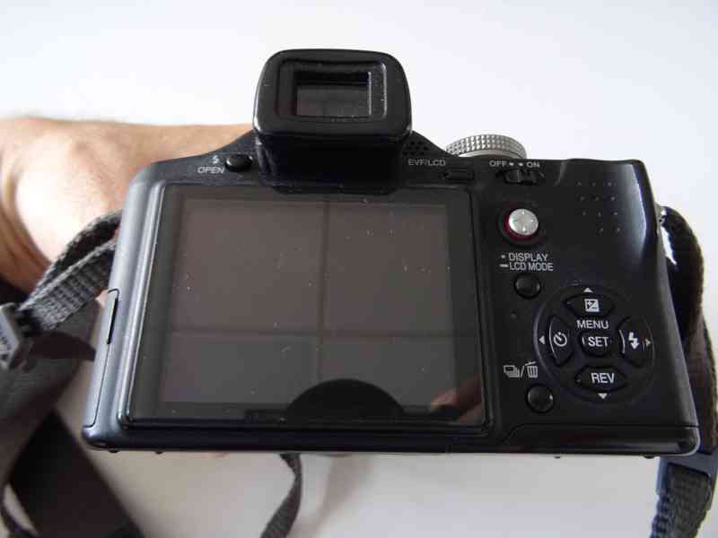 Digitální fotoaparát Panasonic DMC-FZ8 - foto 5