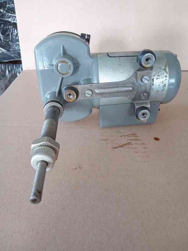 motorek ke stěračům 24W - foto 2
