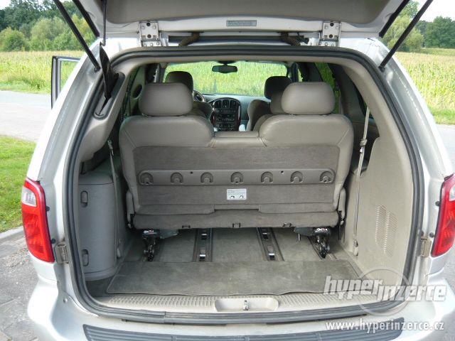 Chrysler Town Country 3,8 Limited 2004 - foto 4