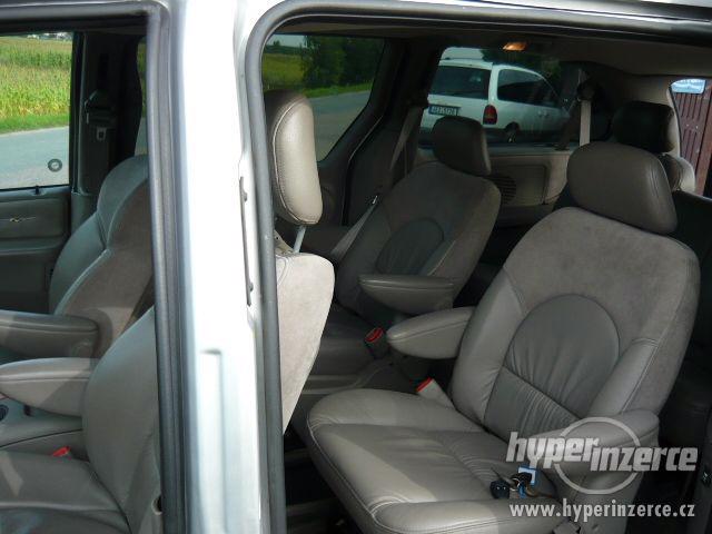Chrysler Town Country 3,8 Limited 2004 - foto 6