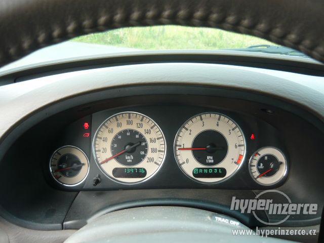Chrysler Town Country 3,8 Limited 2004 - foto 8