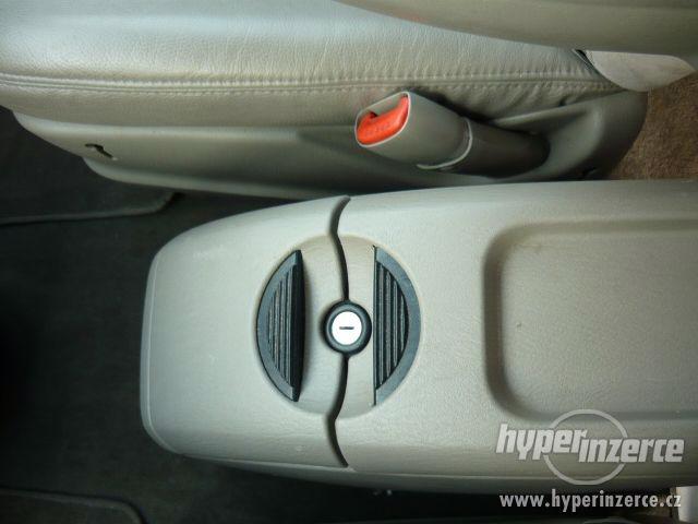 Chrysler Town Country 3,8 Limited 2004 - foto 11