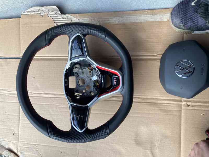 volant MULTI s řazením GTI Lopatky Tiguan II - foto 13
