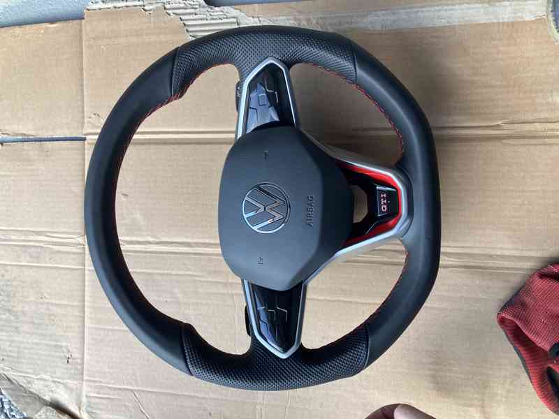 volant MULTI s řazením GTI Lopatky Tiguan II - foto 12