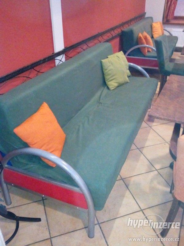 Židle a gauče - foto 1