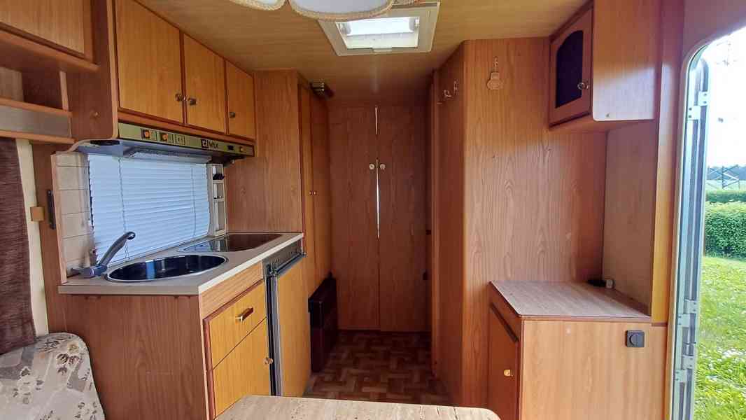 Karavan Wilk 500 de Luxe + velký předstan + nová STK - foto 14