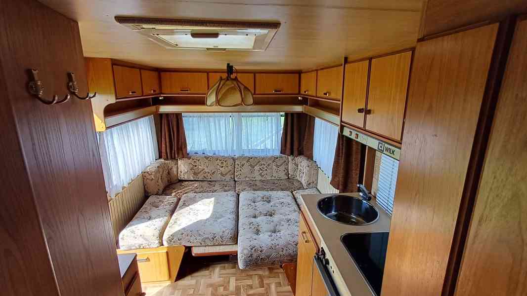 Karavan Wilk 500 de Luxe + velký předstan + nová STK - foto 10
